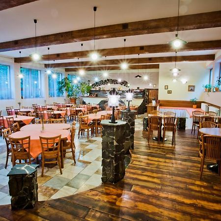 Horsky Hotel Podjavornik Papradno Ngoại thất bức ảnh